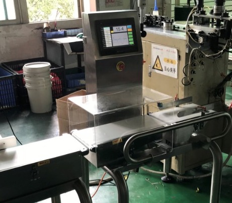 大長江集團豪爵摩托大量采購善安在線自動稱重機